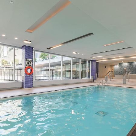 Gorgeous 1Br W/Parking Across The Scotiabank Arena Toronto Exterior photo